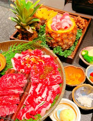 The ultimate Japanese BBQ in Wuhu! This Wild Pear restaurant is amazing!