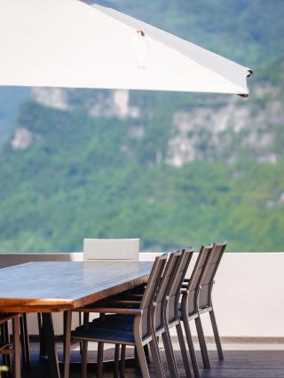 霧山雲棲、驚きがいっぱいの旅の拠点！