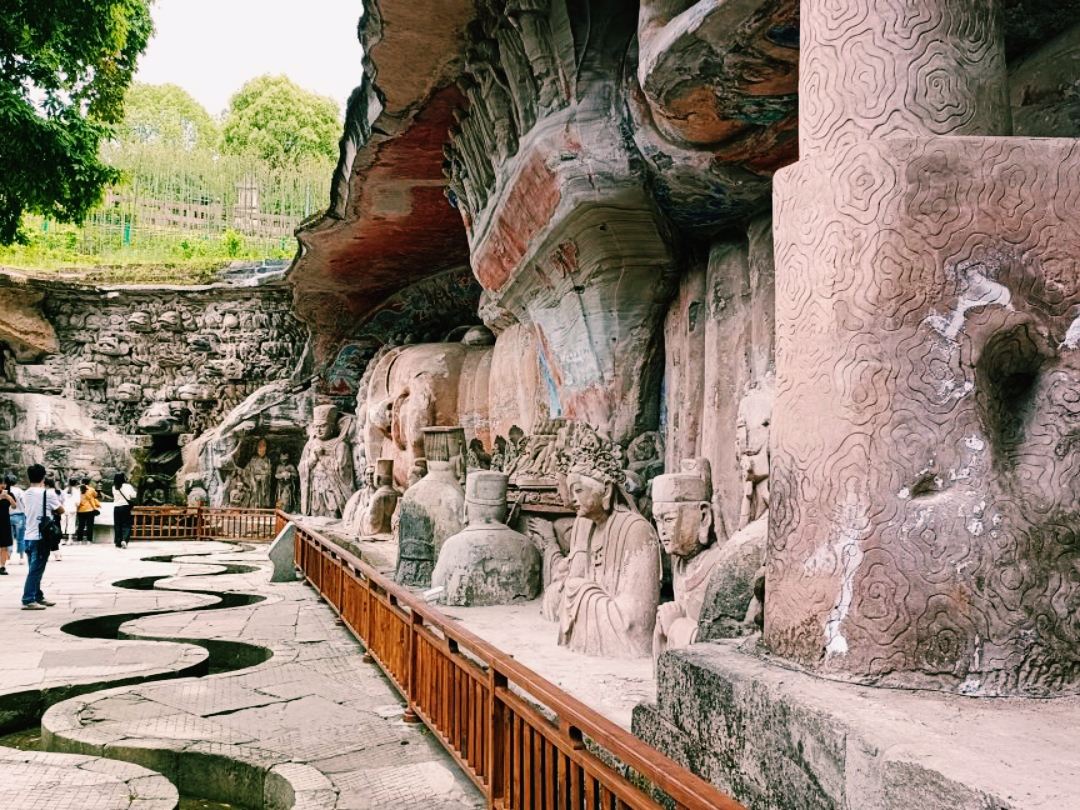 重慶・大足：まだ知られざる古代中国の石刻アートと大自然の息吹を