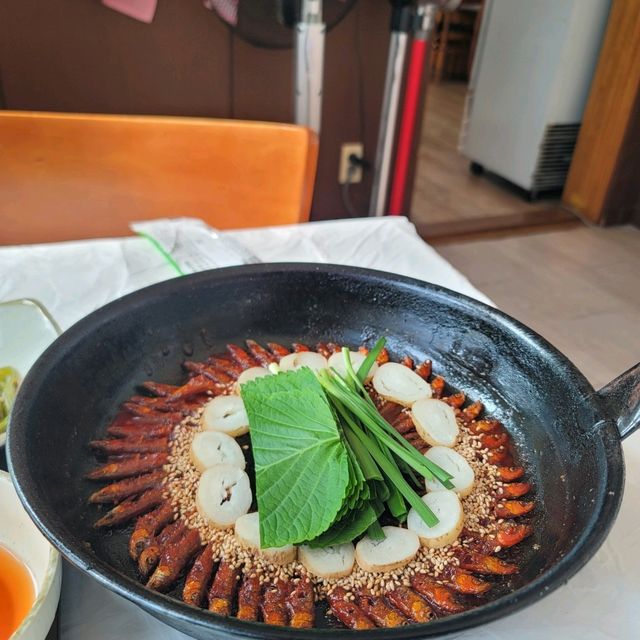 뜨끈한 어죽과 도리뱅뱅이를 맛보며 실내데이트 하기 좋은 무주어죽