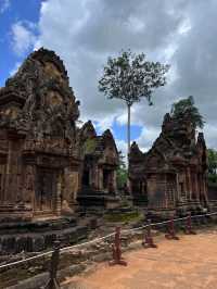 ปราสาทหินสีชมพู วิจิตรงดงาม เก่าแก่กว่าพันปี