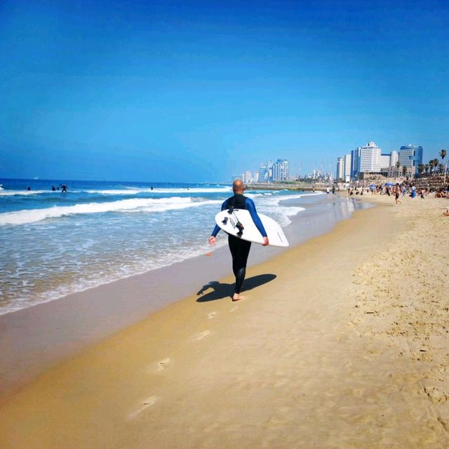Explore the Beaches of Tel Aviv! 🇮🇱