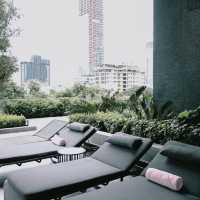 โรงแรมสระสวยวิวสวนกลางกรุงเทพ