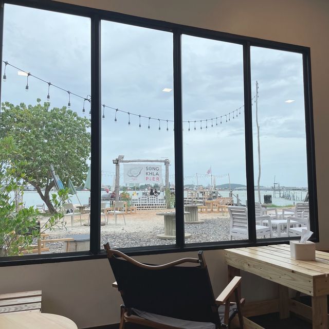 Songkhla Pier คาเฟ่สุดชิลล์ริมทะเลสาบสงขลา