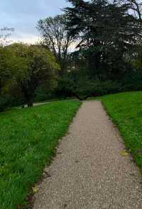 @ THE PARC DES BUTTES CHAUMONT IN PARIS!