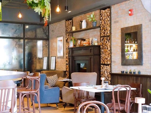 𝙃𝙖𝙪𝙩𝙚 𝙃𝙤𝙪𝙨𝙚 ร้านอาหารสไตล์อินดัสเทรียลลอฟท์ 🤩🤩