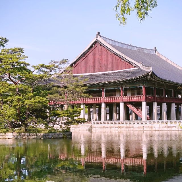 Discover Gyeongbokgung palace in Korea