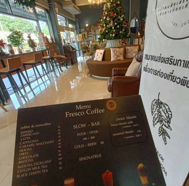 Fresco Specialty Coffee & Tea ร้านสวยริมน้ำน่าน