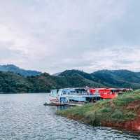 ล่องแพ MC. Star cruise halabala ณ เขื่อนบางลาง 