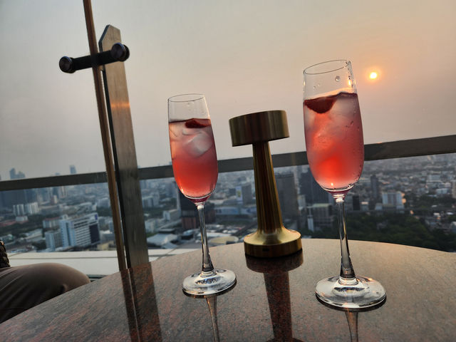 曼谷浪漫天空酒吧 Red Sky