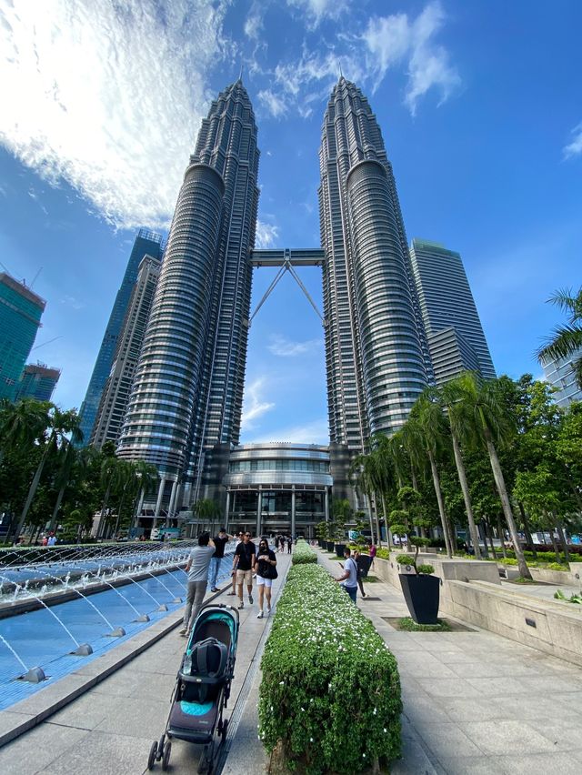 Unite, Malaysia Boleh - Petronas Twin Towers
