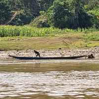 นั่งเรือช้าไปปากแบ่ง 