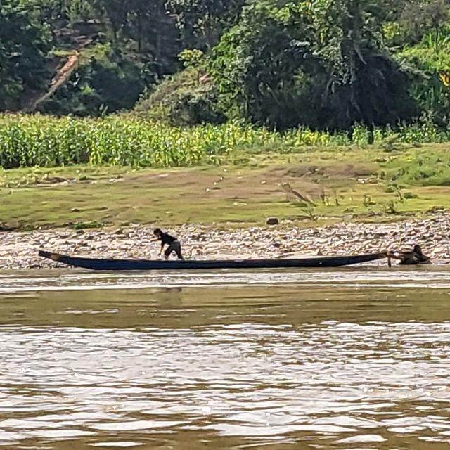 นั่งเรือช้าไปปากแบ่ง 