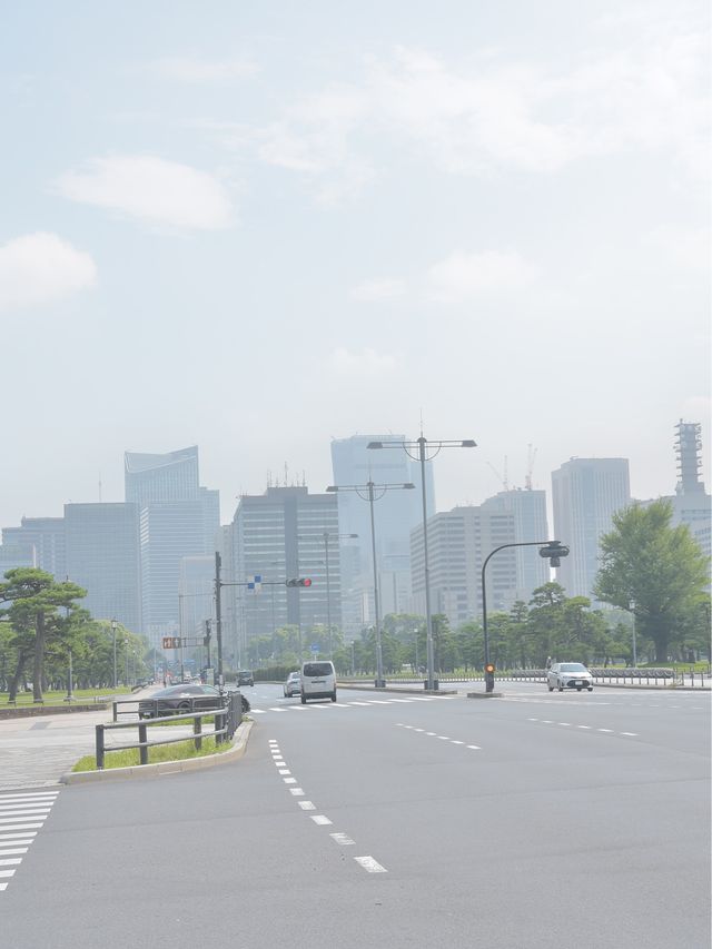 東京駅から徒歩数分皇居周り