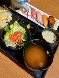 漁釧 ！新鮮美味的日本料理！