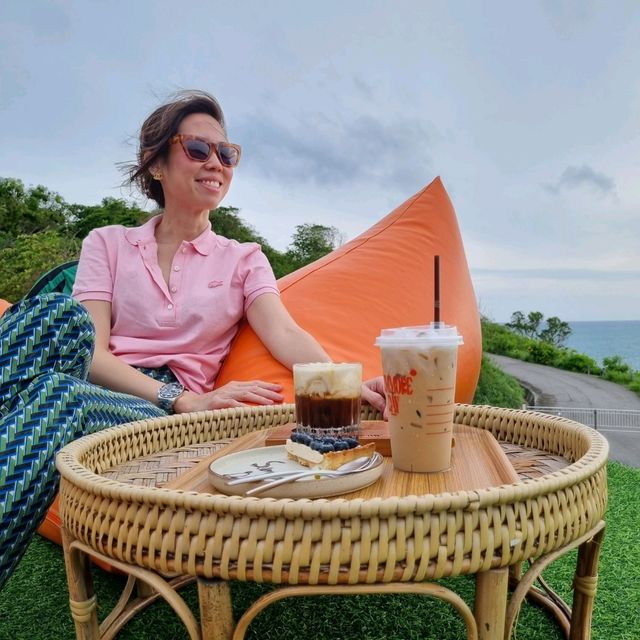 Nice Cafe With Beach Vibes & Views 🌤