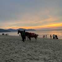 Batu Ferringhi Beach ชายหาดสวยของปีนัง 