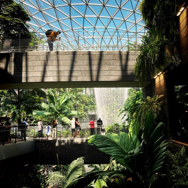 The JEWEL of Changi…