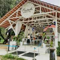 Puteh Beach Bar
