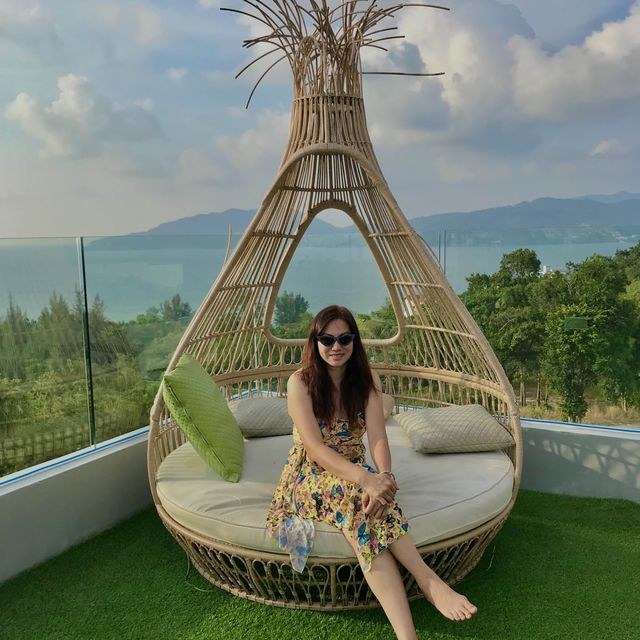 Crest Resort & Pool Villas
