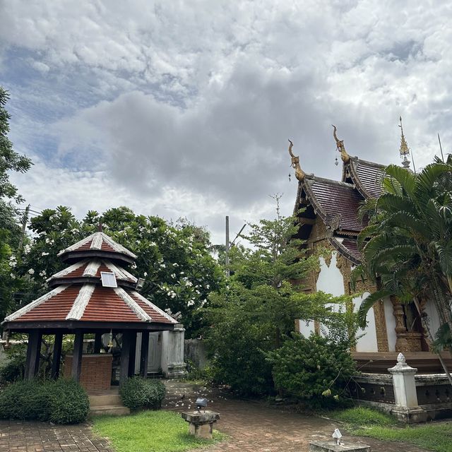 วัดเจดีย์เหลี่ยม ประตูสู่นครโบราณ📍