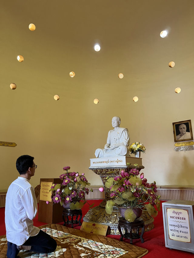สักการะพระบรมธาตุ ชมวิวยอดเขา วัดท่าตอน