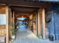 山梨・甲府。甲府駅前のレトロな雰囲気のモール『甲府夢小路』と『時の鐘』奥には『小さな蔵の美術館』あります。