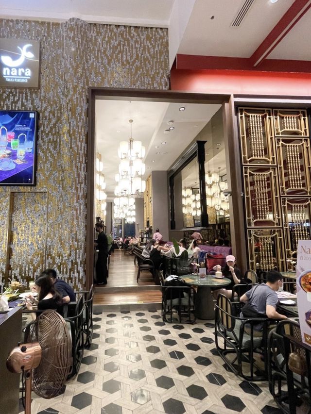 ร้านอาหารไทยในเซลทรับเวิลด์ 