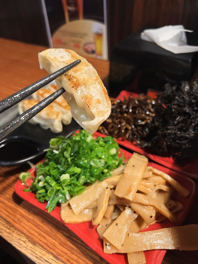 灣仔人氣拉麵店｜必試特式沾麫