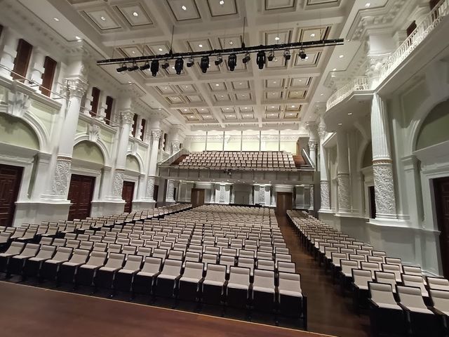 Magical Notes in the Victoria Concert Hall