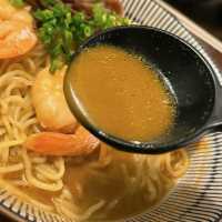 店家標榜無味精|簡單海鮮熬製仲要好濃郁湯底