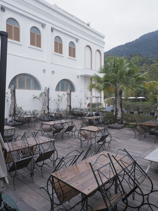 無遮擋湖景Cafe，浪漫約會打卡好地方