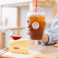 Clay i  (เคลย์ อิ) Café & Workshop 
