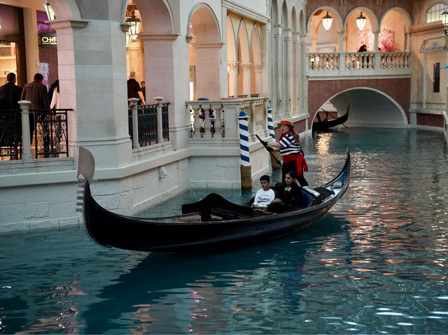 A Venetian Escape in Vegas 🛶