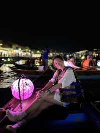 🇻🇳夜遊會安古城👍🏾浪漫小船放燈籠🏮