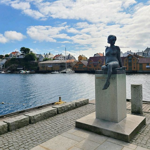 노르웨이 하우게순 아름다운 도시