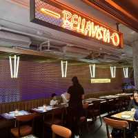 小朋友們去啟德新商場食西餐