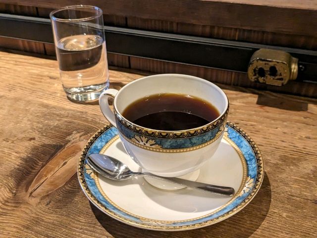 走入神保町舊書街的復古咖啡店：Milonga Nueva