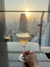 【タイ バンコク🇹🇭】Sunsetの見える穴場のルーフトップバー🍸