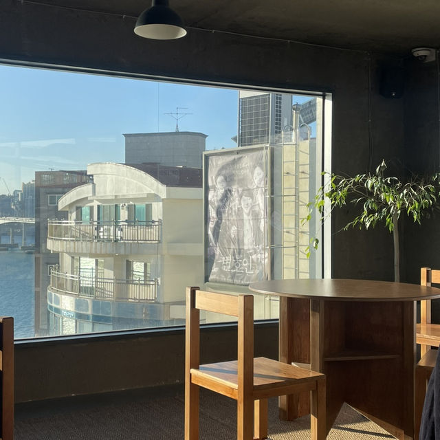 🚢⛵️흰여울마을 바다뷰 카페 THEHAVING 더해빙