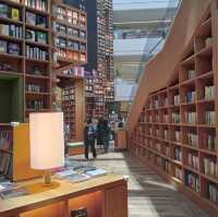 เช็คอิน "ห้องสมุดStarfield" ที่ซูวอน