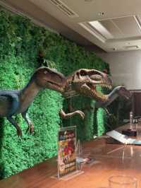 【大阪/心斎橋】恐竜がテーマのカラオケダイニング