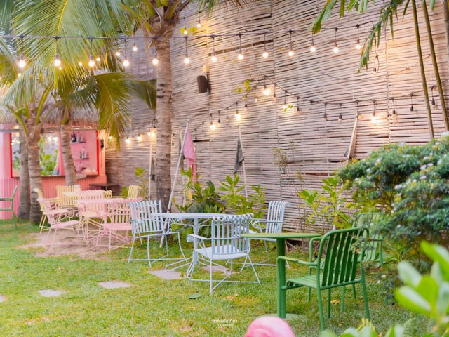 Top Seacret Beach Cafe มาหัวหินห้ามพลาด!