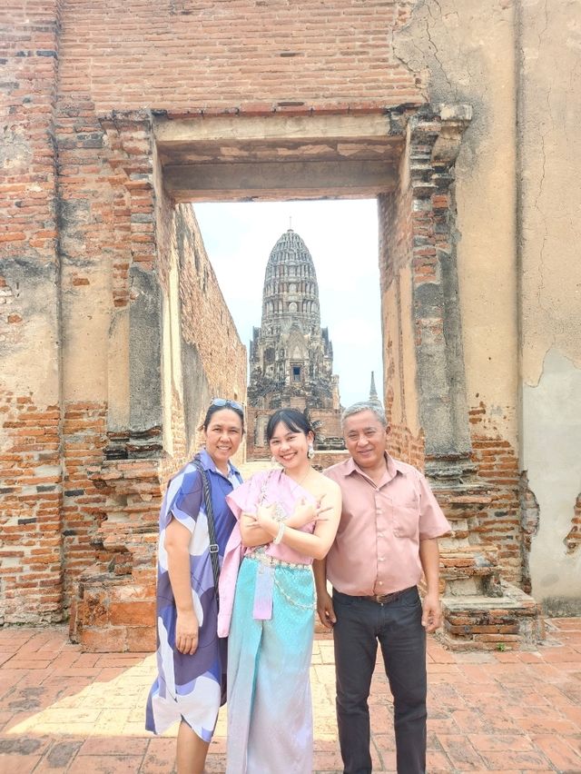เเต่งชุดไทยไปวัดไชย🙏🙏