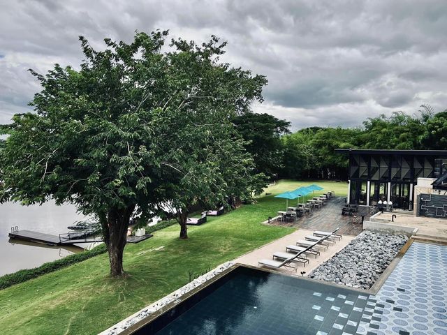 Cross River Kwai รีสอร์ทสวยริมแม่น้ำ