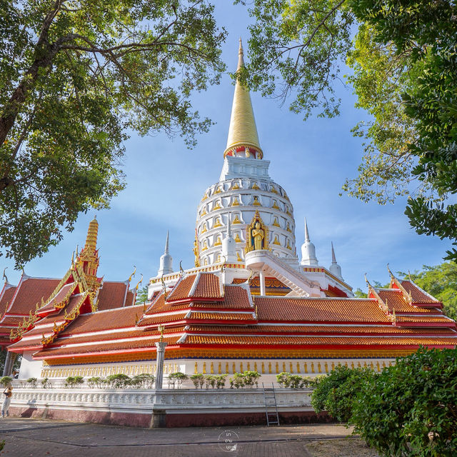 เที่ยวพังงา ชมวัดสวย ไหว้ขอพร 