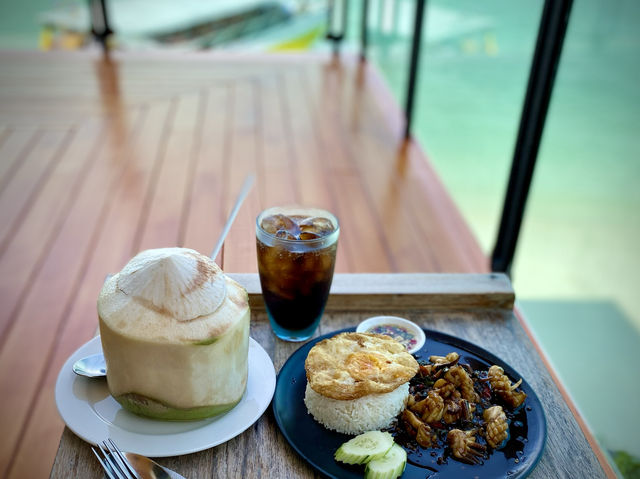 ห้องพักที่ให้ฟีลWater Villa 🐳 ลอยอยู่บนทะเลจริงๆ 
