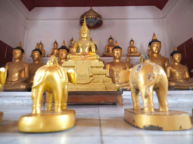 วัดพระบรมธาตุไชยาราชวรวิหาร สุราษฎร์ธานี
