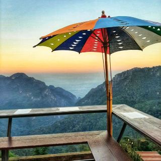 Relax in a beautiful atmosphere with million-dollar views at Baan Pha Hee.