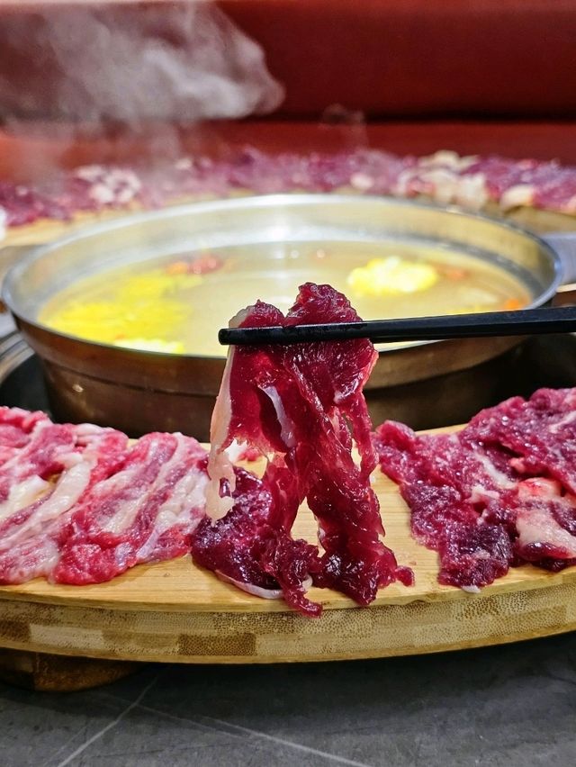📍 深圳必吃！就犟金絲皇菊牛骨湯牛肉火鍋🍲